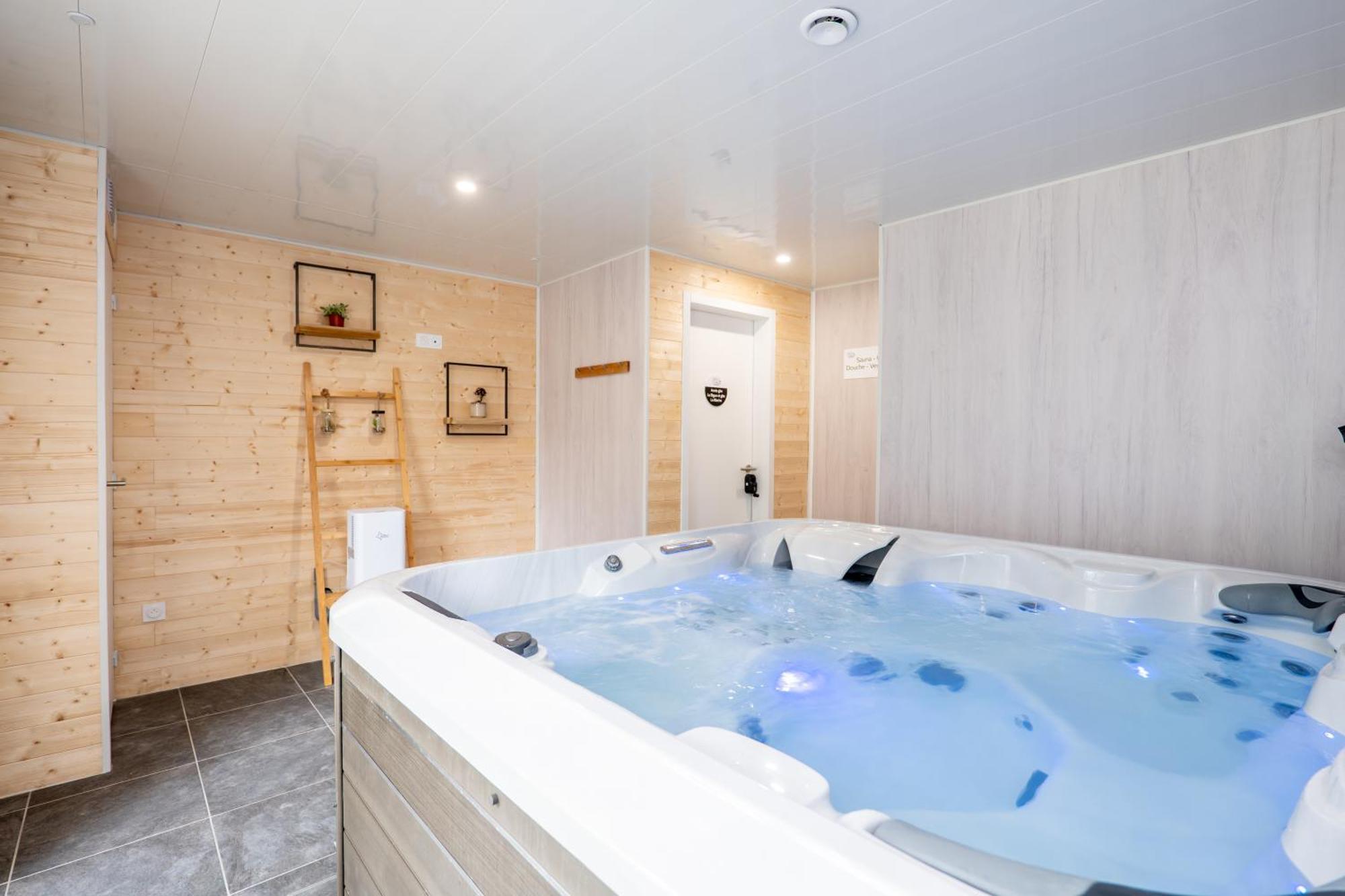 Plaines-Provence Spa&Sauna Дин Ле Бен Екстериор снимка