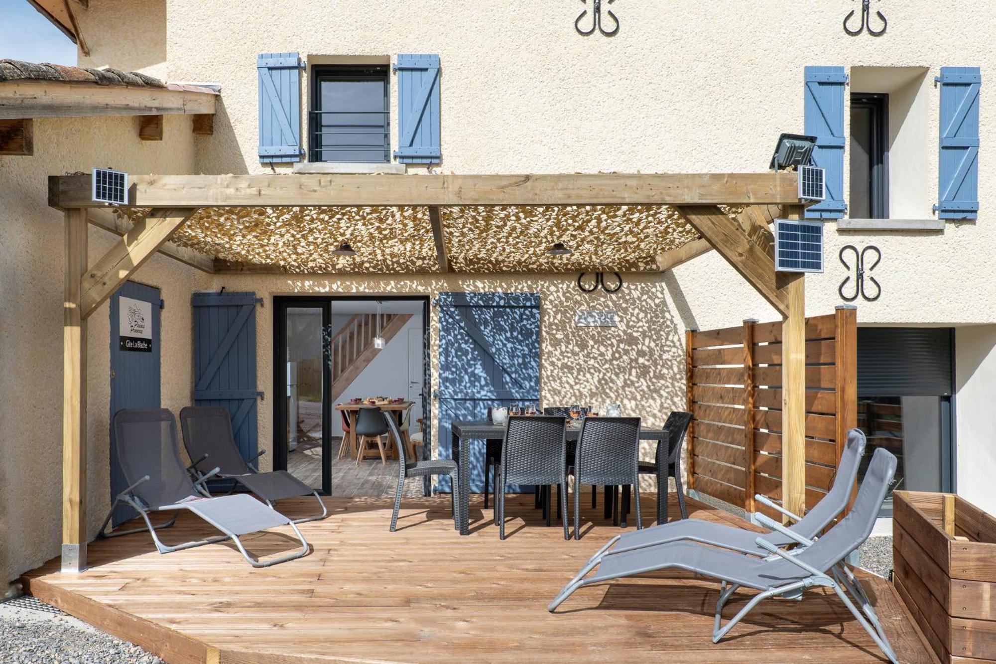 Plaines-Provence Spa&Sauna Дин Ле Бен Екстериор снимка