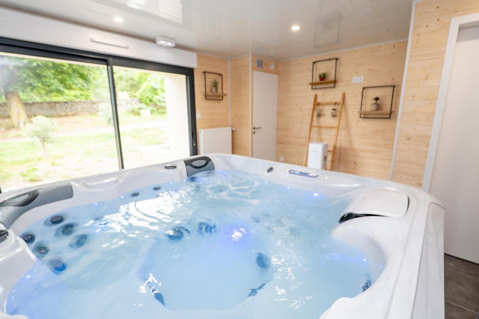Plaines-Provence Spa&Sauna Дин Ле Бен Екстериор снимка